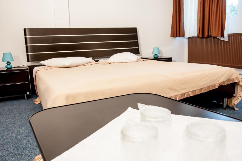 Complex Anna BaileTusnad Kamer foto